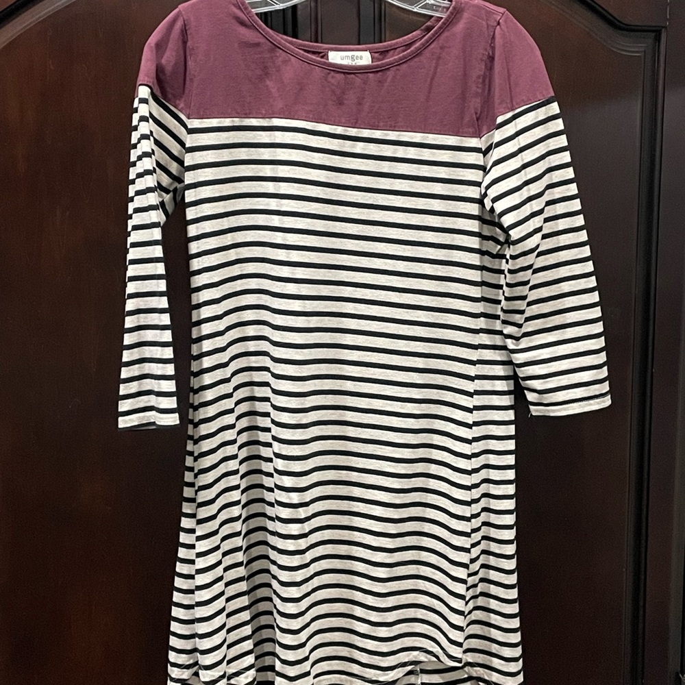 Umgee maroon, black and white tunic